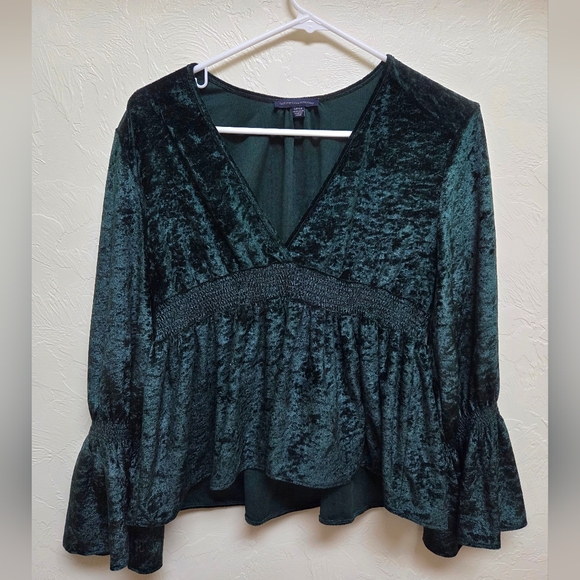 American Eagle Outfitters Tops - American Eagle Velvet Peplum Babydoll Emerald Green Romantic Blouse Size Small